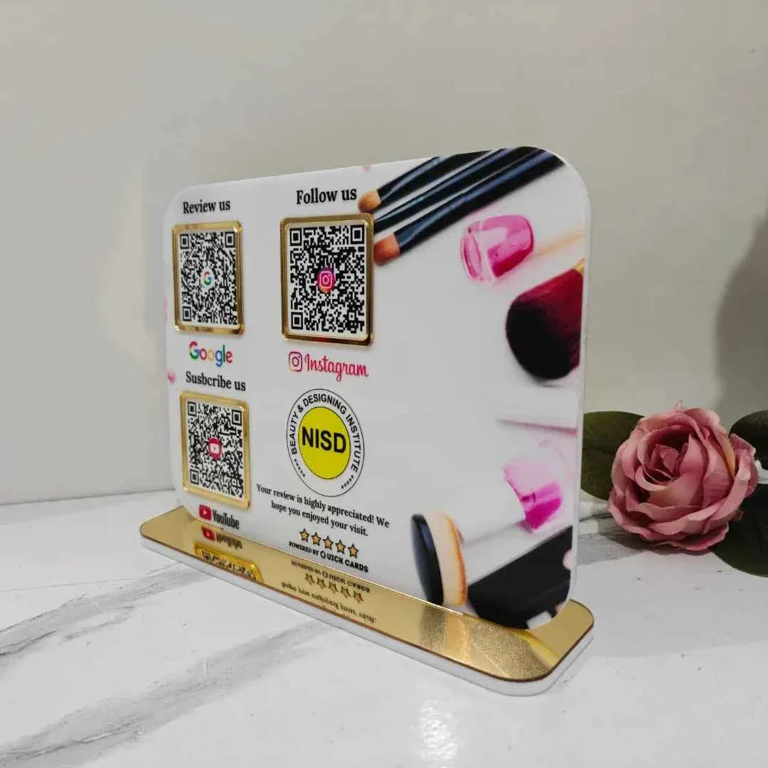 Makeup Studio 3 QR Standee
