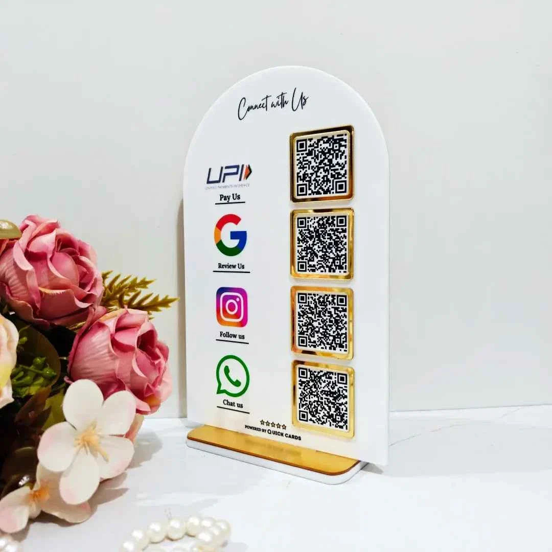4 QR semi round Standee